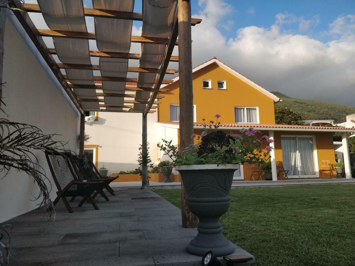 Casa D'Avo Guesthouse And Apartment Urzelina Ngoại thất bức ảnh