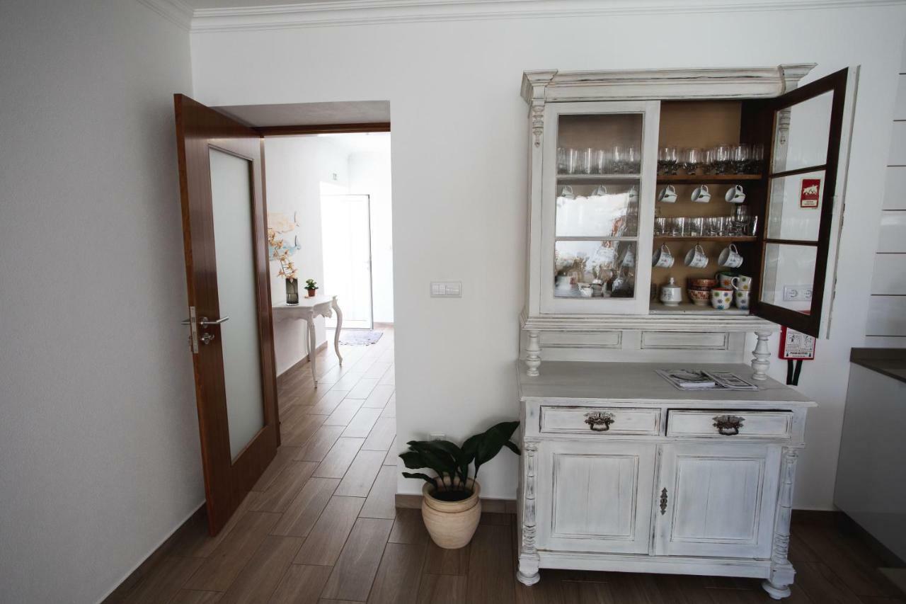 Casa D'Avo Guesthouse And Apartment Urzelina Ngoại thất bức ảnh